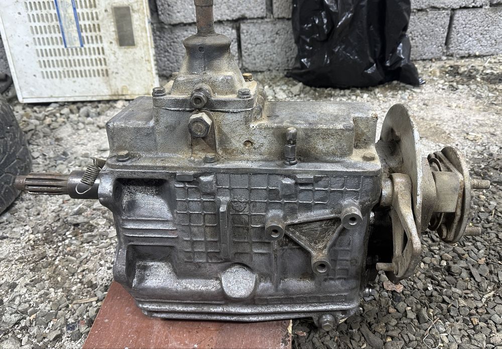 Продам коробку зил 130