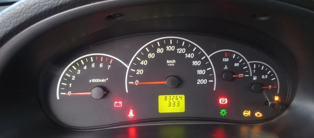 Продам Приору универсал, люкс 270000