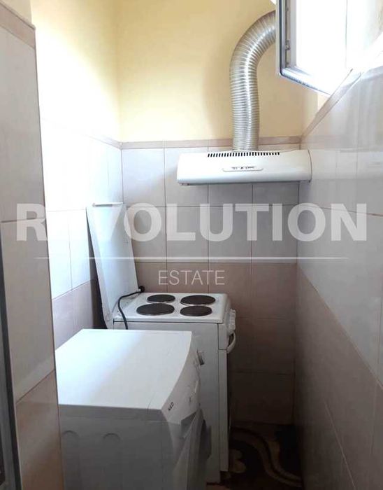 Двустаен апартамент в района на Колхозен пазар