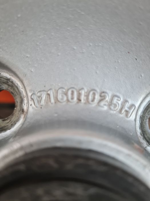 Оригинални джанти за ФОЛКСВАГЕН VW R14 4x100 ET38 6J