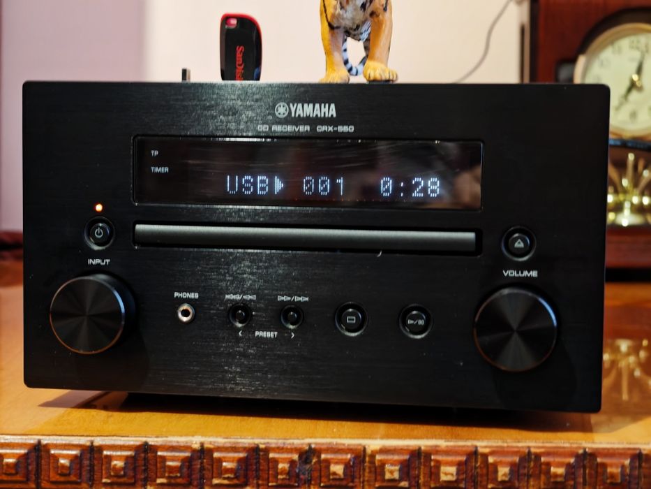 Yamaha CRX-550. Receiver cu cd, usb, radio RDS. Ca nou. Preț fix !