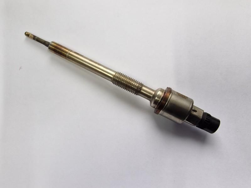 Bujie incandescenta cu senzor de presiune PSG 04 Opel Astra J GTC 1.7