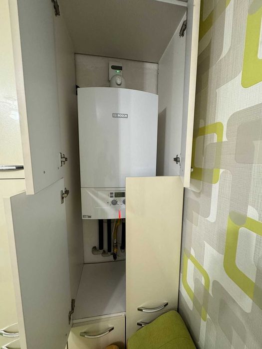 Дава се под наем Тристаен апартамент в Велико Търново, Център - 100 кв.м за 402.9 € - Снимка #12