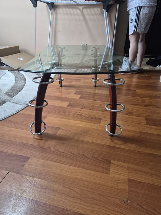 Măsuță din sticla