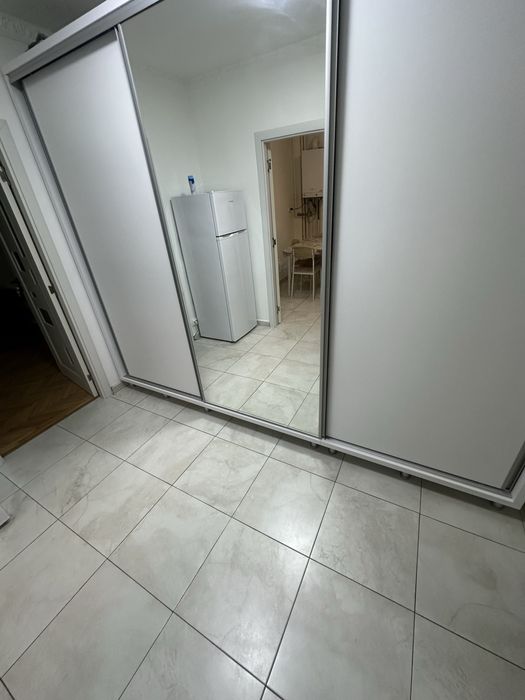 Inchiriez apartament