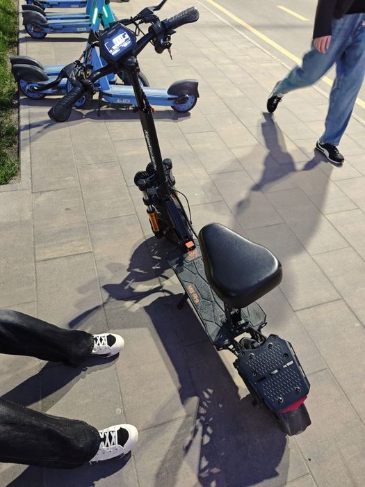 Kugo m5 pro самокат