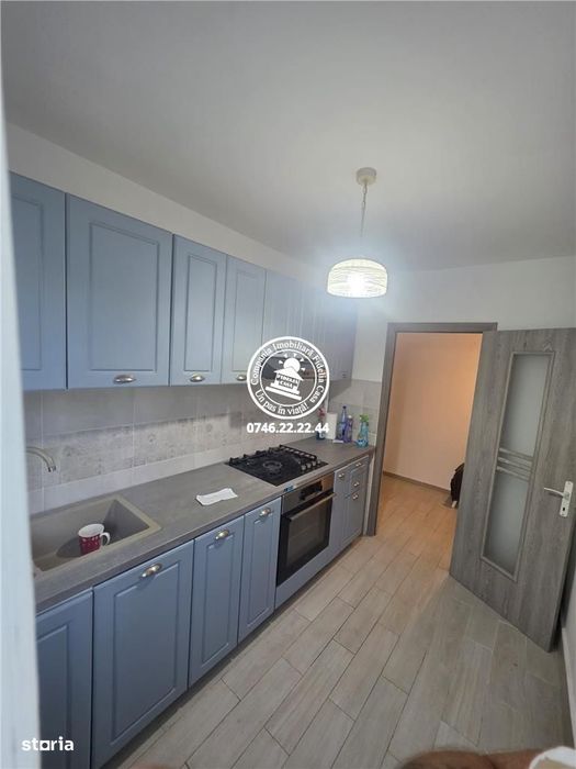 Apartament 3 camere  de vanzare  Podu Ros,