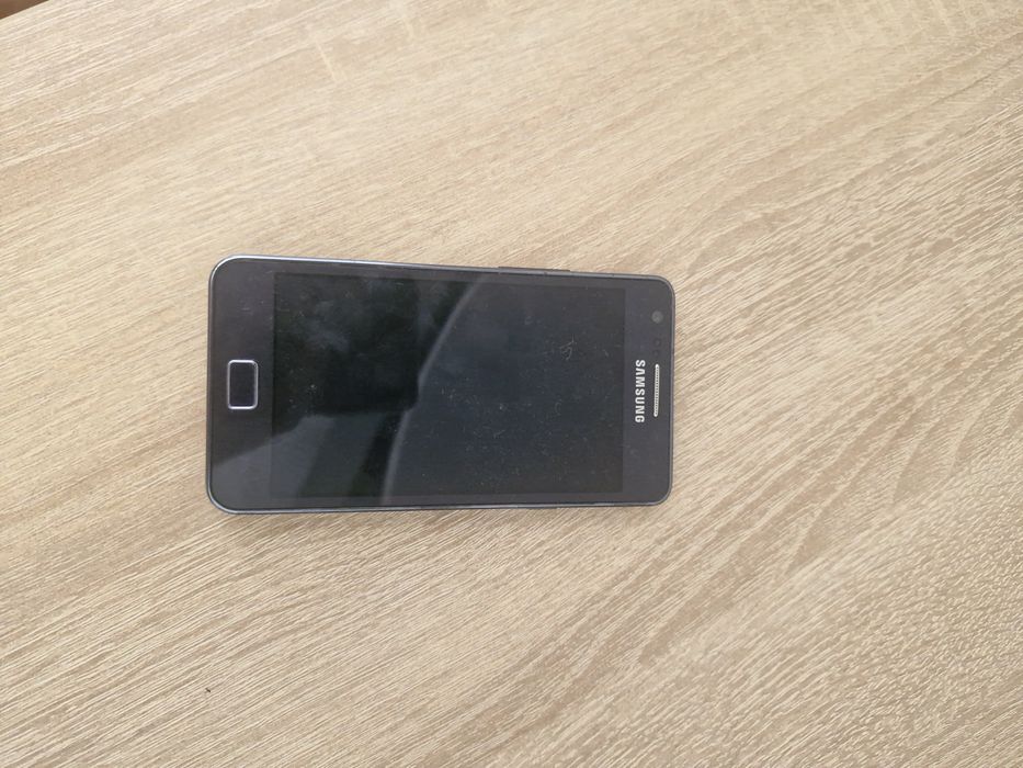 Vand telefoane vechi