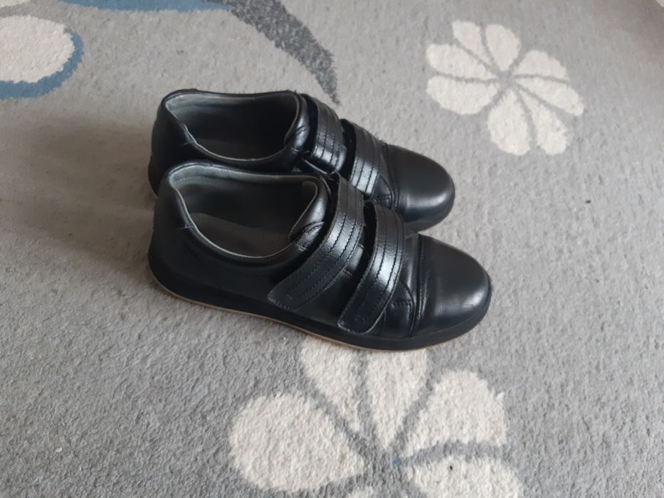 Продам туфли для мальчика