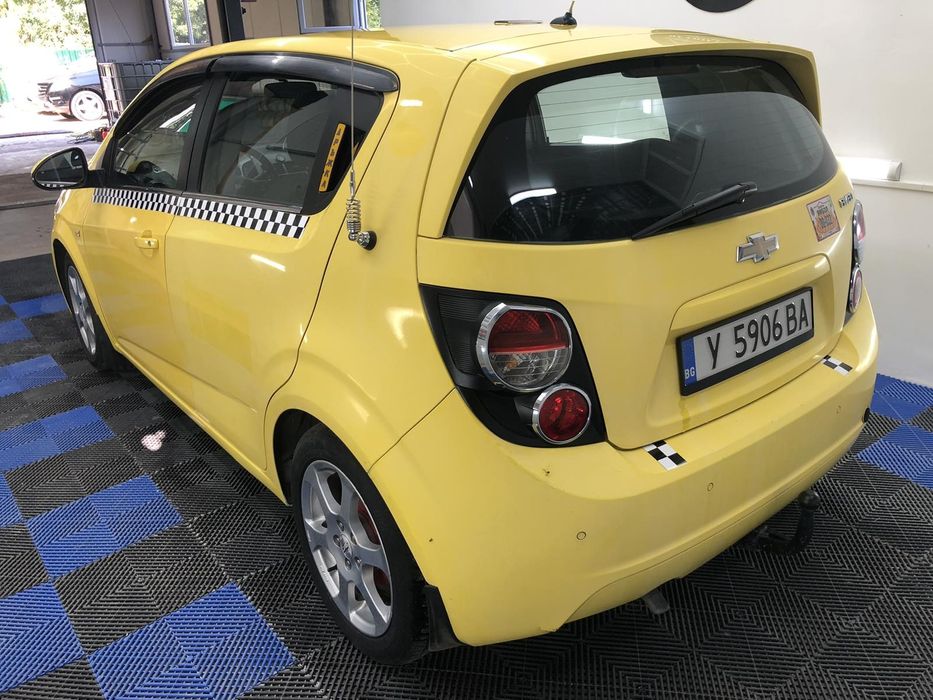 Chevrolet aveo Такси 2012 година