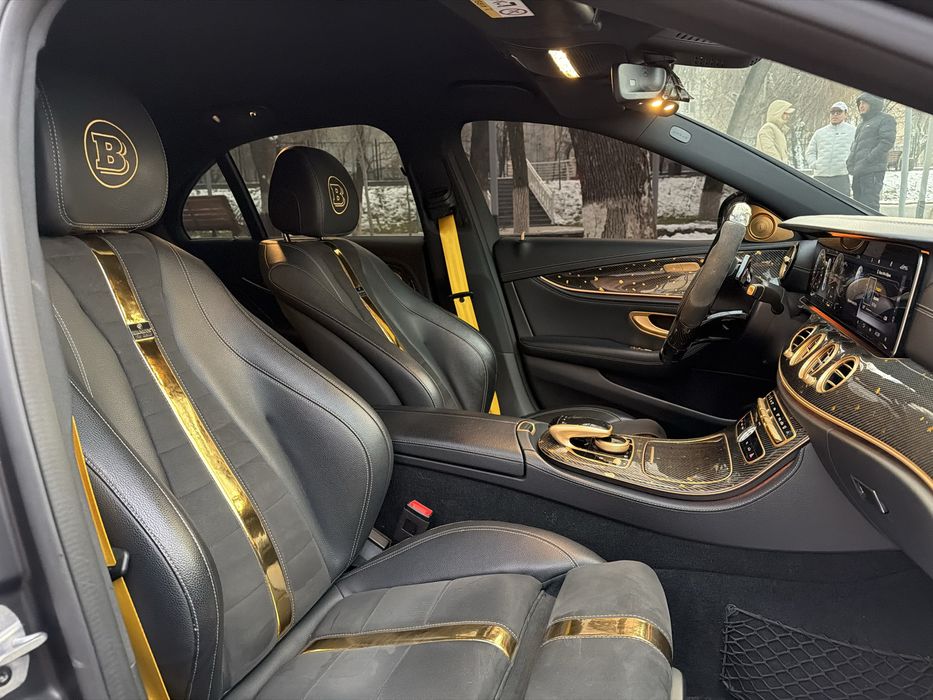 Mercedes benz W213 E200