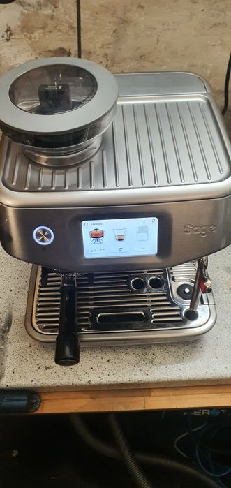 SAGE Barista Touch impress SES881BSS работи перфектно цена 530 €