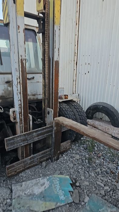 Погрузчик кара продам, двигатель т 40