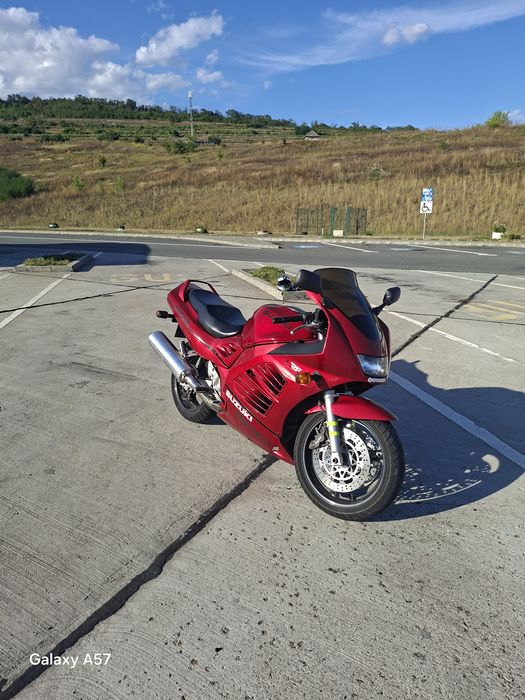 Suzuki RF 900 RR