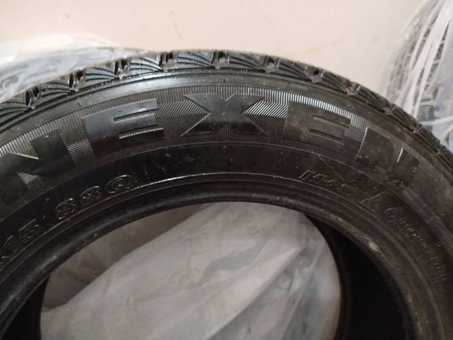 Продам шины зимние липучки