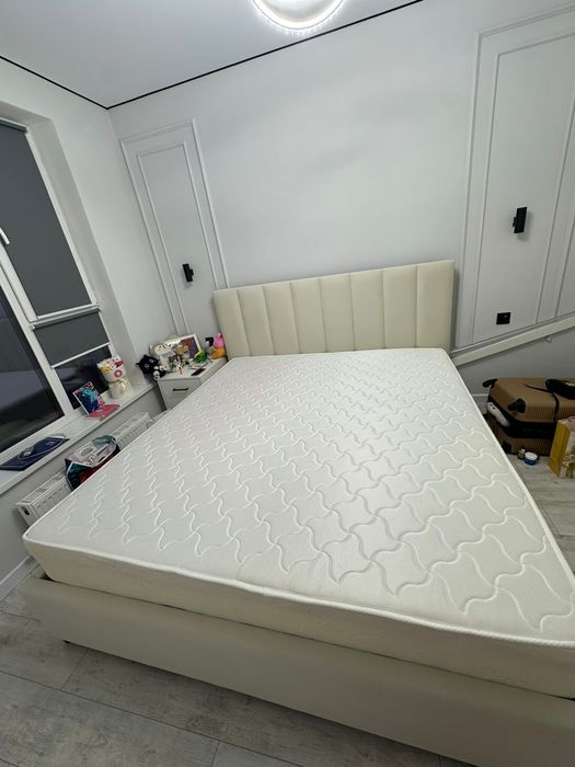 Кровать двухспальная б/у