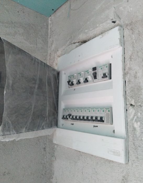 Продава къща в гр.Бобов дол