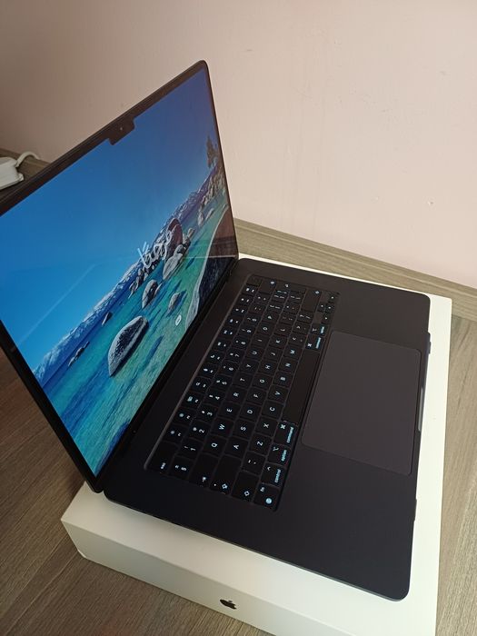 MacBook air M3 8GB, 256GB SSD, ecran 15