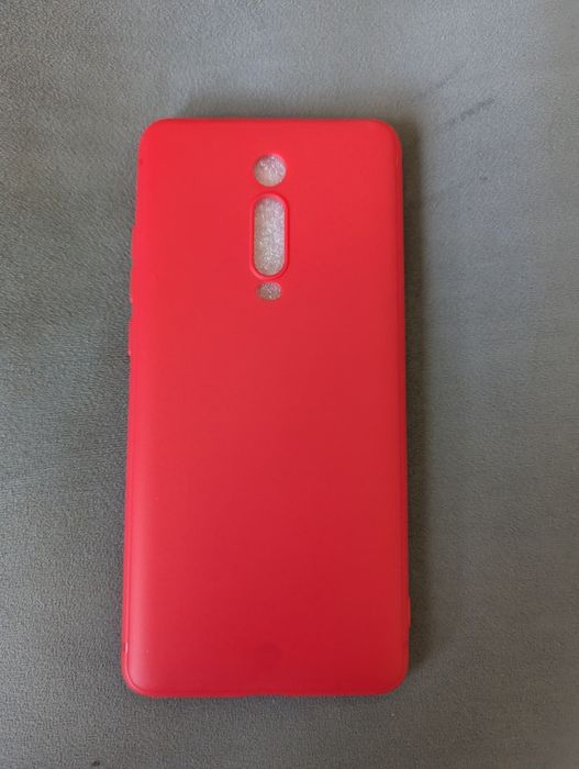 Предлагам калъфи за GSM