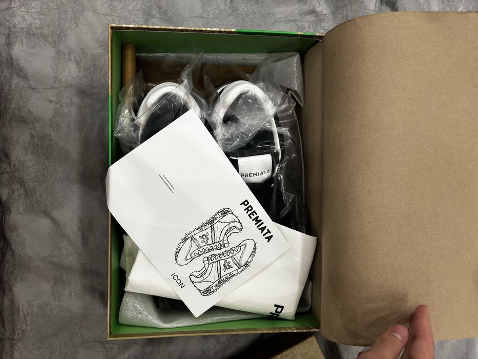 продаю премиаты кроссовки