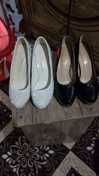 Ayollar tuflisi sotiladi