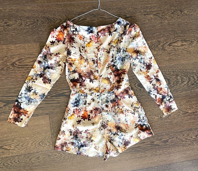 Salopeta LOVE scurta cu imprimeu frunze