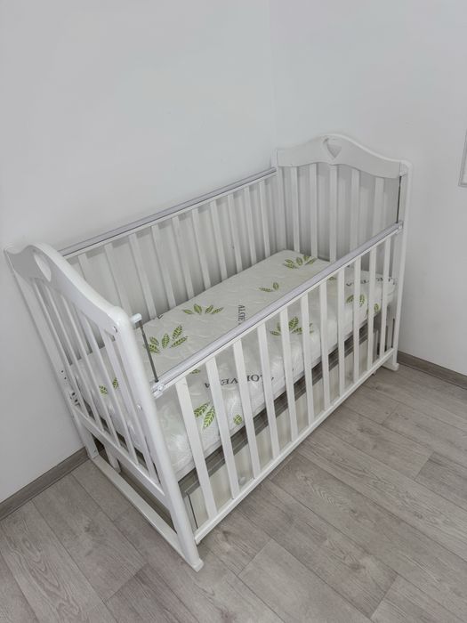 Детскиая кроватка в отличном состоянии