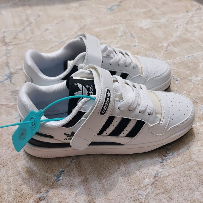 Продам кроссовки