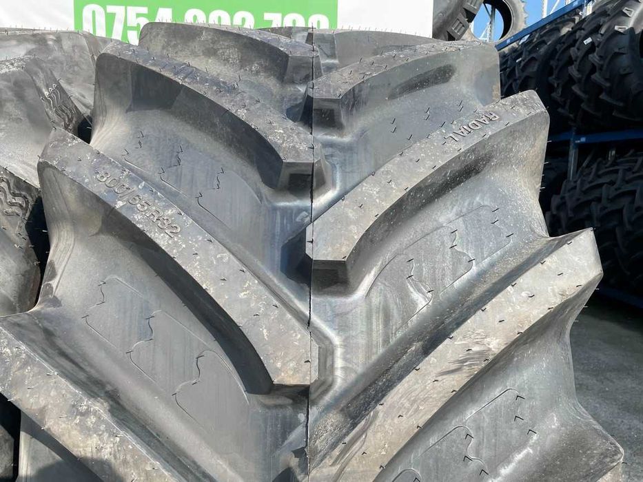 Marca BKT cauciucuri noi radiale 800/65R32 pentru combina ROSTSELMASH