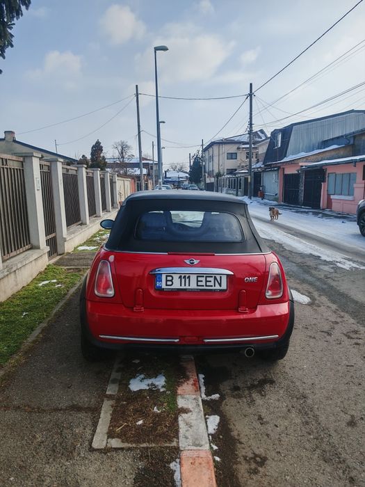 Mini Cooper One Cabrio, 145.000 km, 2008, foarte  întreținut.