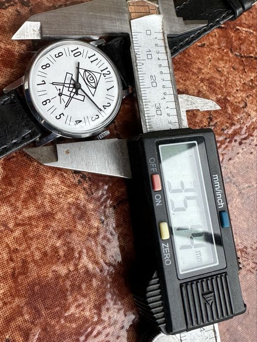 Руски Механичен ръчен часовник – масонски символ