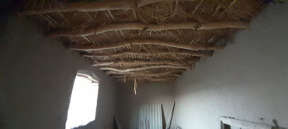 SROCHNIY Qurilishi tugallanmagan xovli joy 400 m²