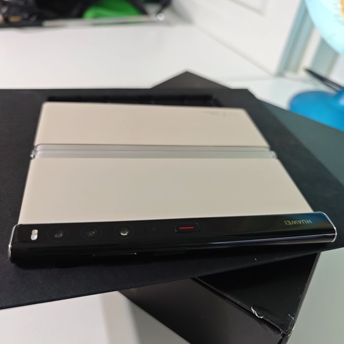 Телефон- таблет Huawei Xs 2 - с гаранция до 07.07.2025