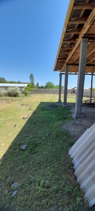 Jomboy markazidan 32 sotiq hovli sotiladi