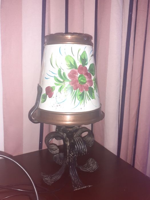 Нощна лампа от ковано желязо