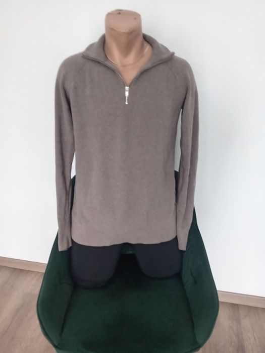 Vând bluza pt bărbați