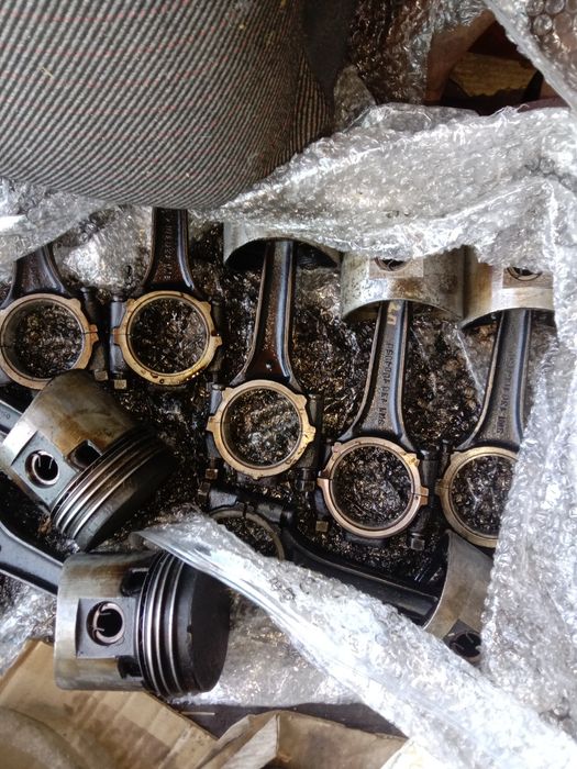 Продам запчасти на зил 130