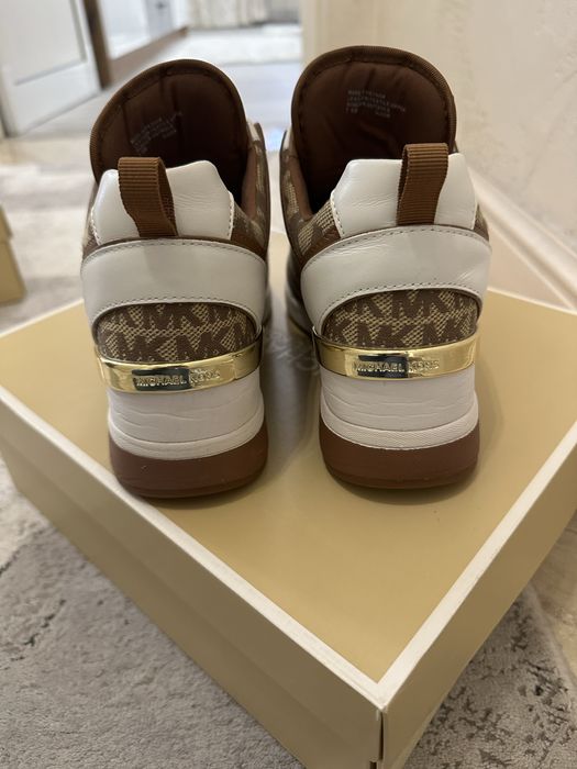 Маратонки- Michael Kors