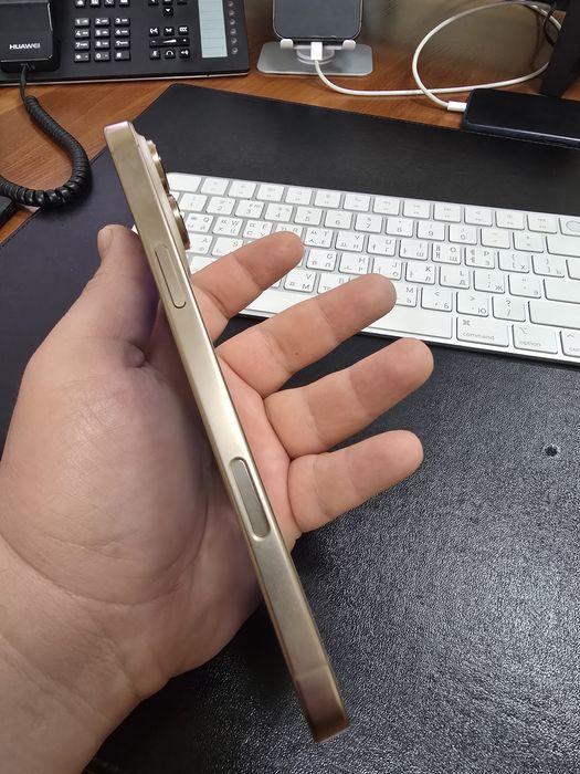 Продаю iphone 16 pro max 25y gb