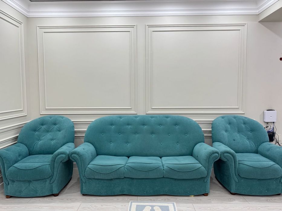 Продам кополевский диван с креслом