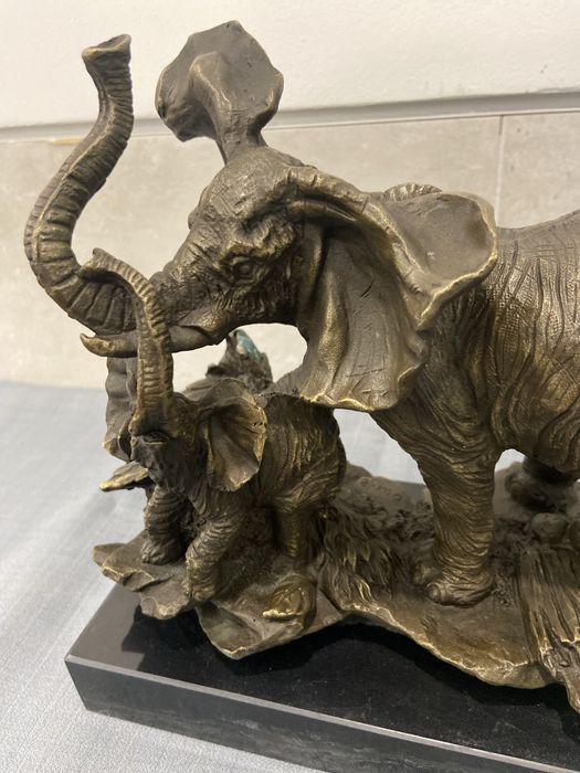 Elefanti ,bronz masiv 22/23 cm