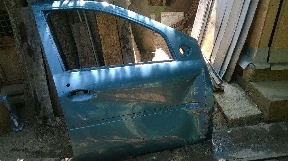 Vand usa dreapta față Logan 2007