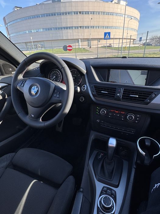 BMW X1 2012 xDrive pachet M audio Alpine