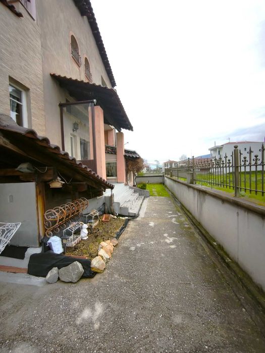 Продава изключителна къща само на 650 м от морето в Ставрос, Гърция