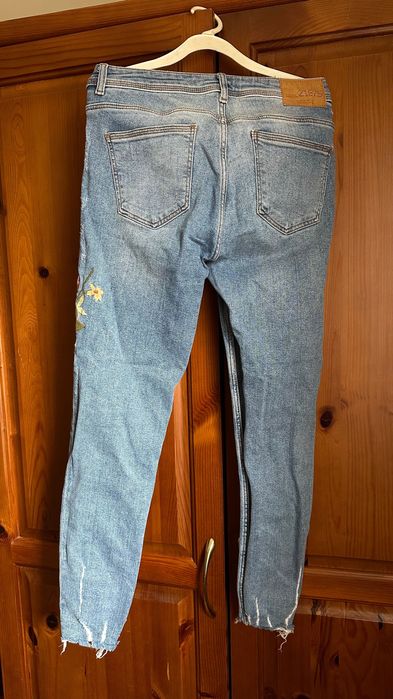 Дънки ZARA бродирани 36