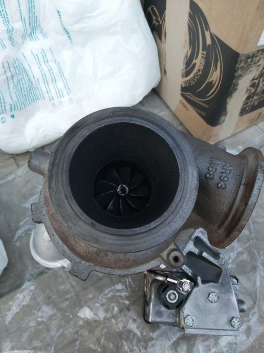 Хибридна Турбина 2565 за bmw f10 530d N57D30A