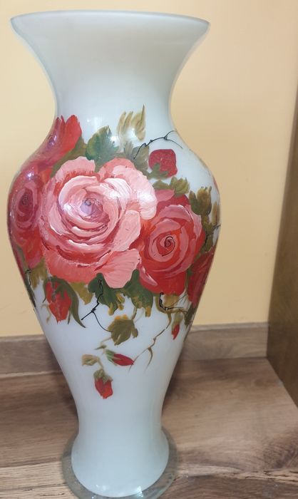 Vaza  mare noua    .