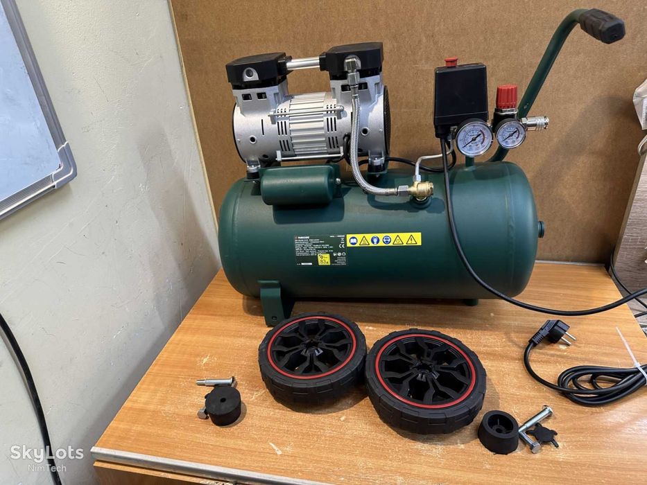 Безшумен Компресор 24L Parkside