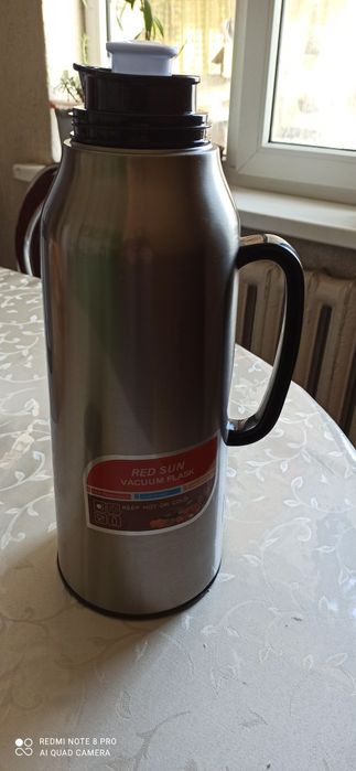 Термос   3. 2  л