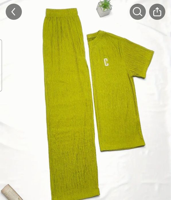 Легкий летний костюм